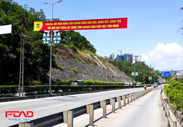 Treo băng rôn banner - Công Ty Cổ Phần PDAD – Quảng Cáo Phương Đông